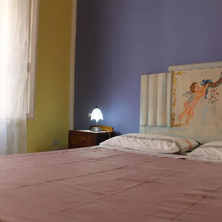 Donna Lucia * Giardini-Naxos