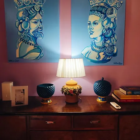 Donna Lucia Daire Giardini Naxos