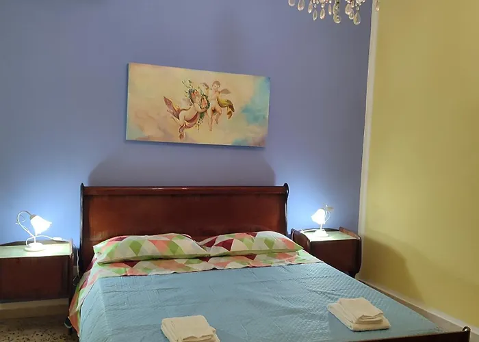 Donna Lucia Giardini Naxos